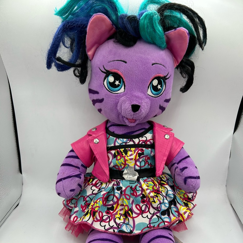 “Build-A-Bear rockstar” Honey Girl.